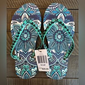 Vera Bradley ‘Blue Island Medallion’ Flip Flops Women’s Size Small 5-6 (NWT)